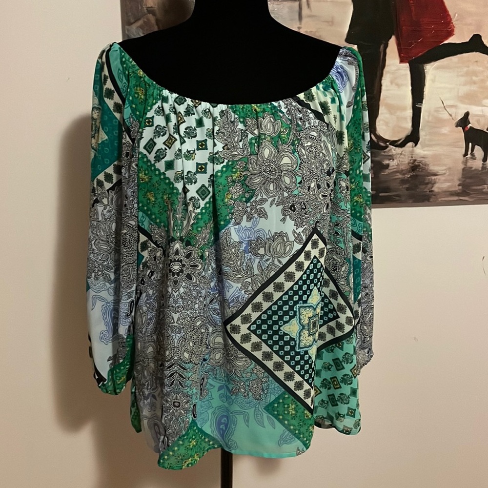 ⭐️5/$25 New York & Co shirt size L